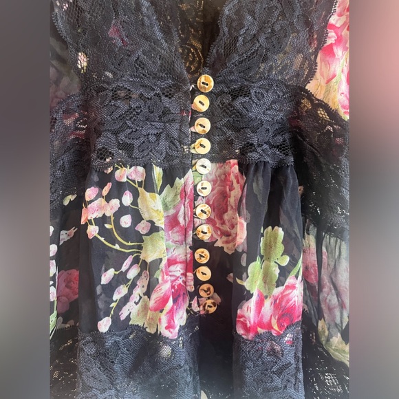 Twentyone Floral Blouse🌸 - Picture 3 of 6